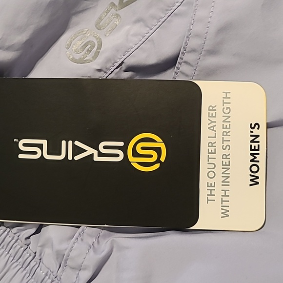 Skins Women's Plus System Run Shorts Size M, NWT!! - Picture 6 of 11